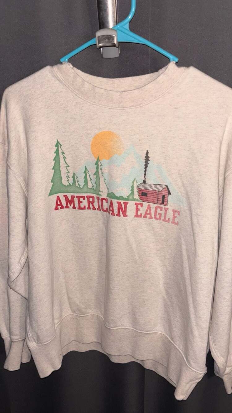 American Eagle Outfitters Wilderness Cabin Mountain Graphic Crewneck Sweatshirt